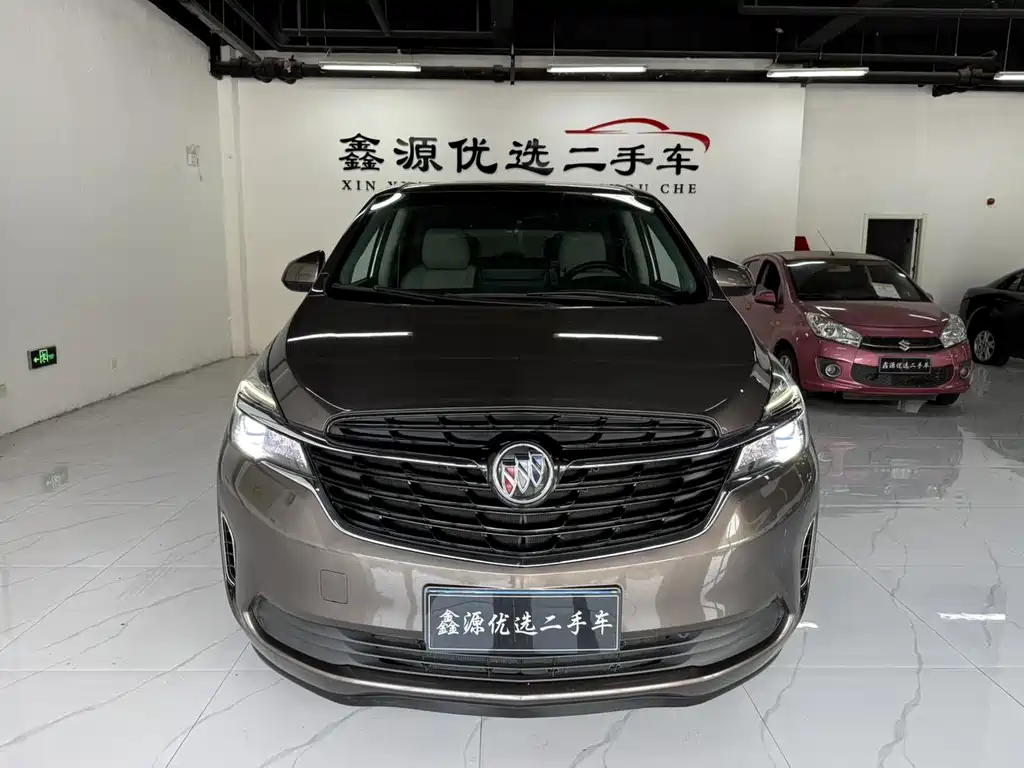 Buick GL8 — миниатюра 2