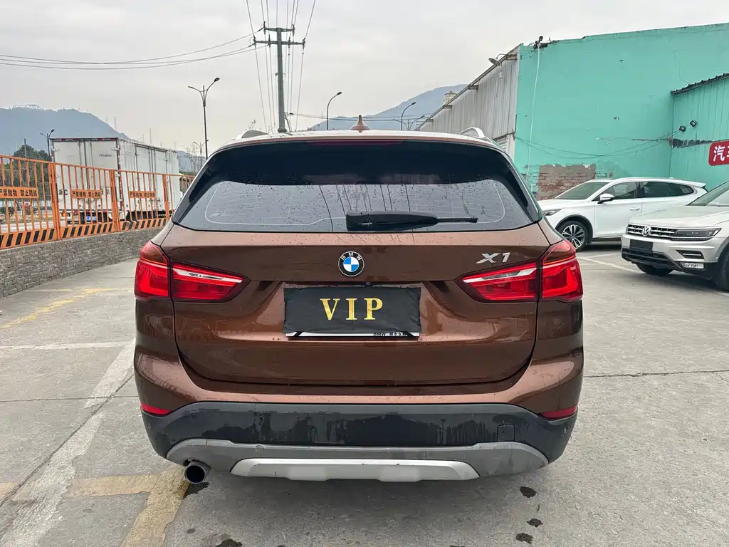 BMW X1
