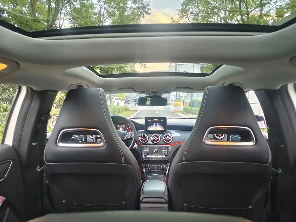Mercedes-Benz GLA — миниатюра 24