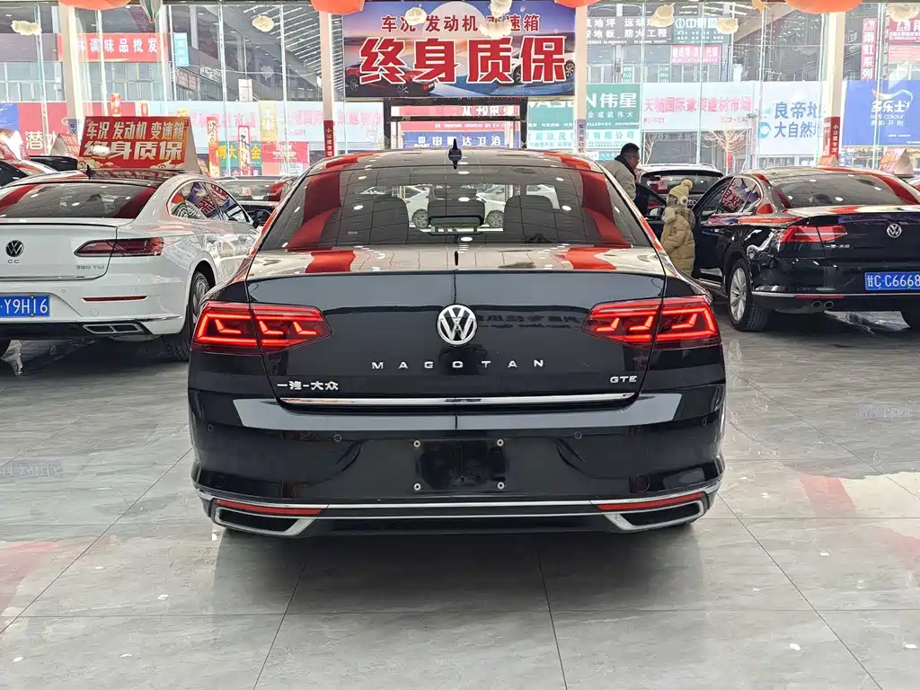 VOLKSWAGEN MAGOTAN GTE PLUG IN HYBRID