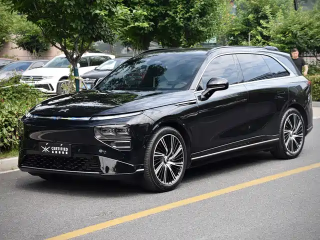 2023 Xpeng G9