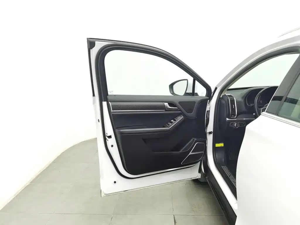 BYD Tang — миниатюра 8