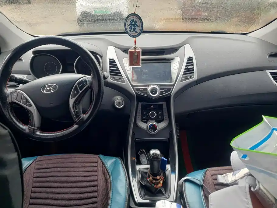 Hyundai Elantra Langdong — миниатюра 12