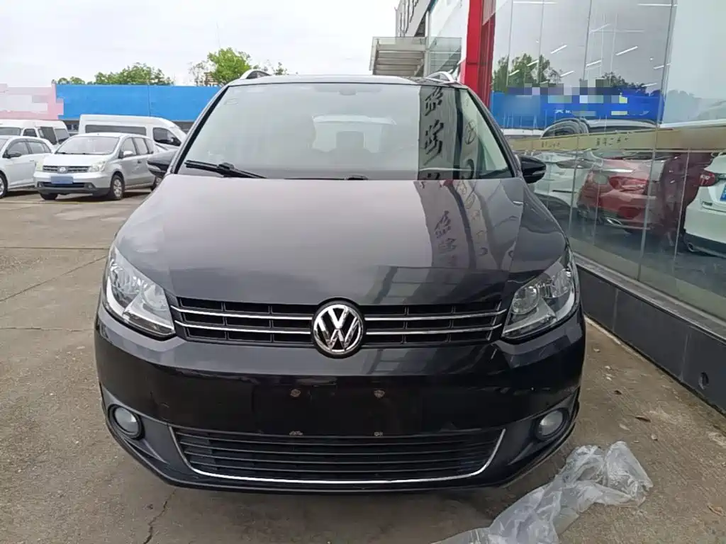 Volkswagen Touran — миниатюра 3