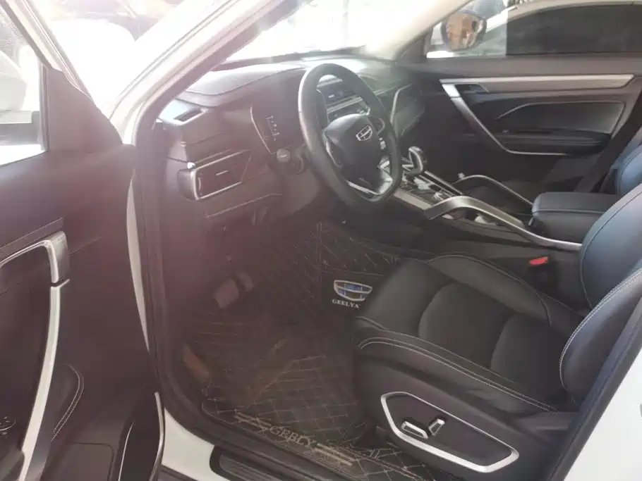 Geely Boyue — миниатюра 9