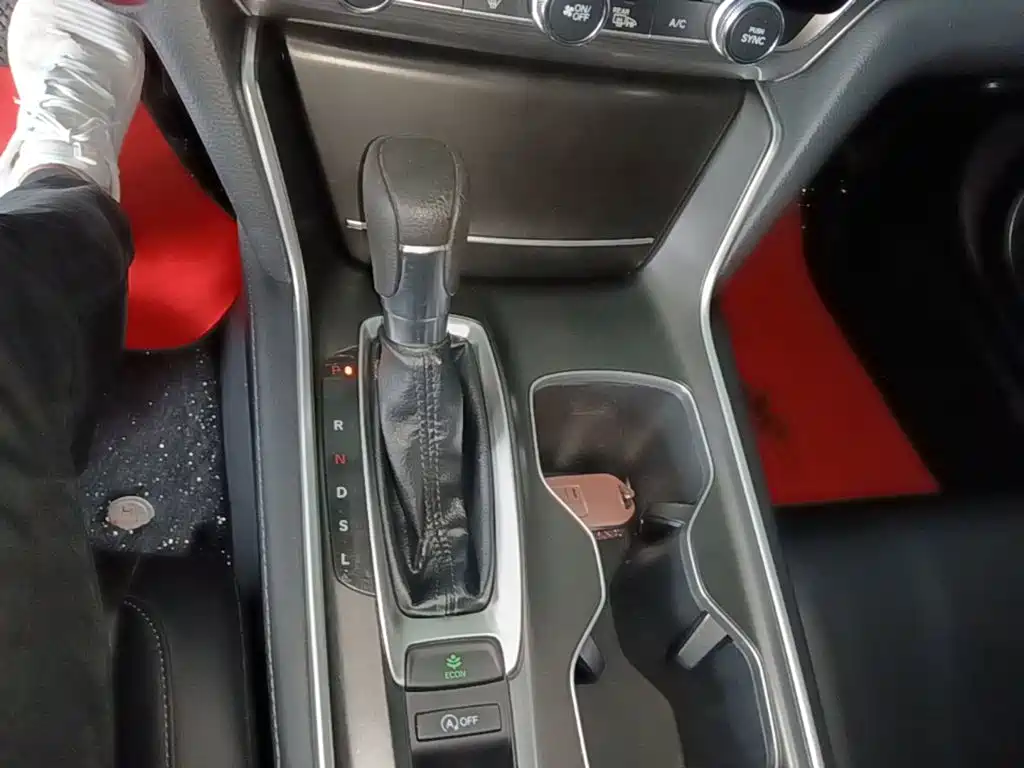 Honda Accord — миниатюра 14