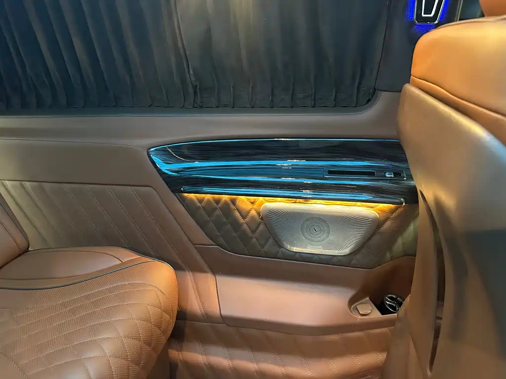 Mercedes-Benz Vito — миниатюра 26