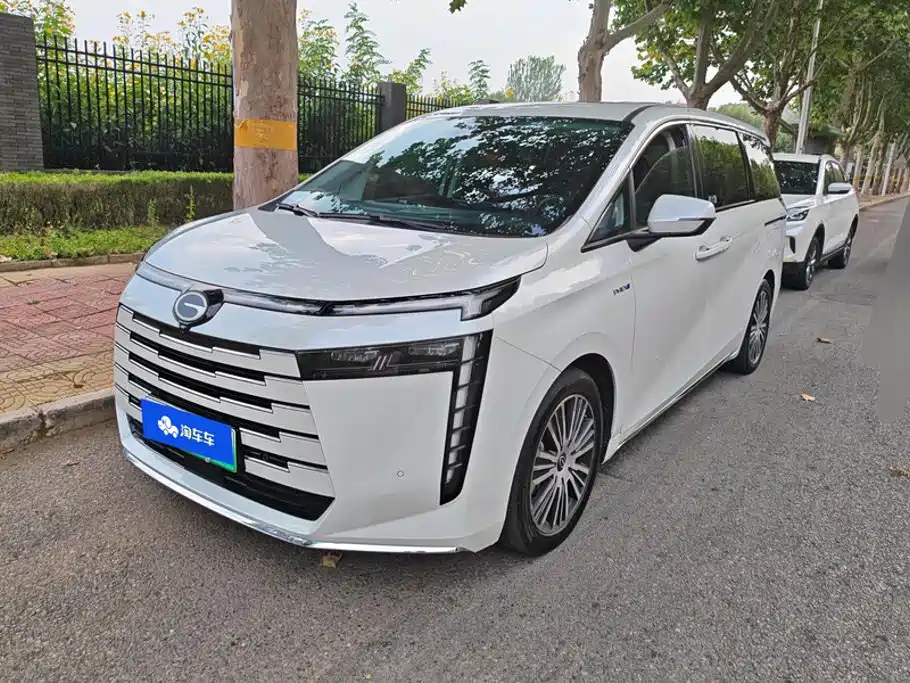 GAC Motor Trumpchi E8 PHEV