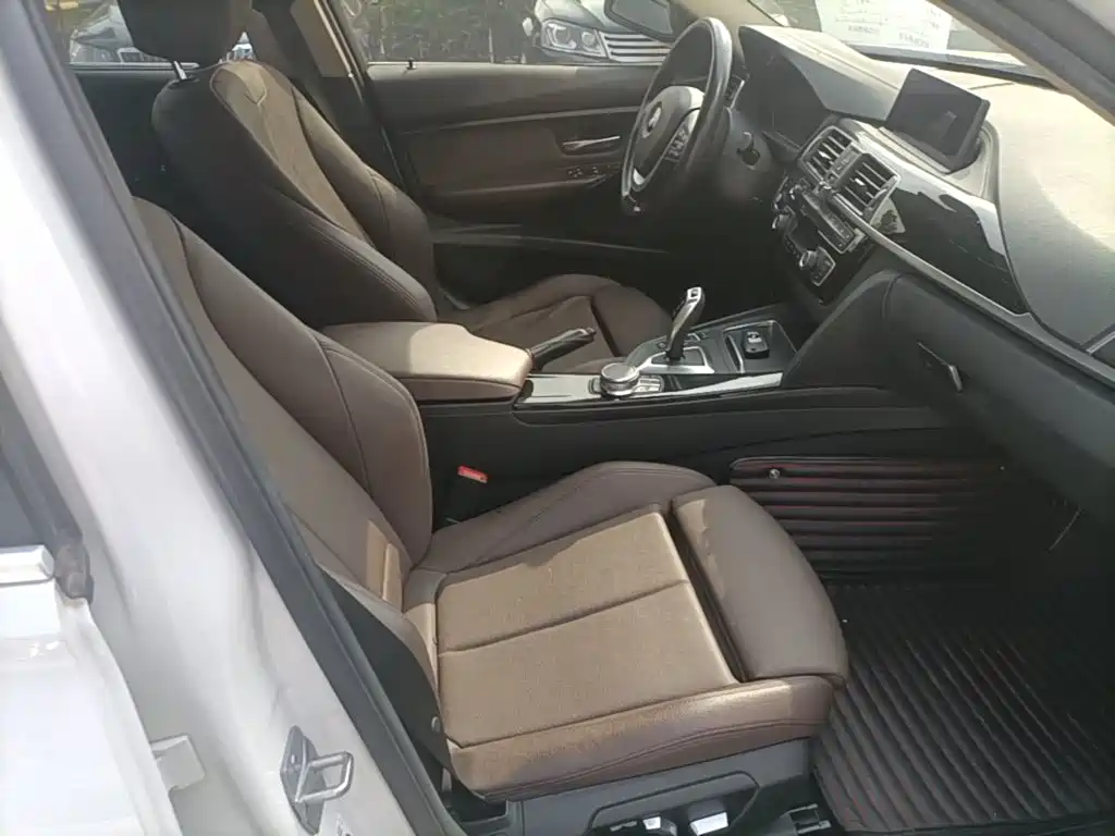 BMW 3 Series — миниатюра 25