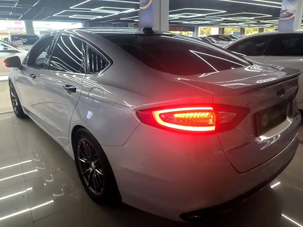 Ford Mondeo — миниатюра 23