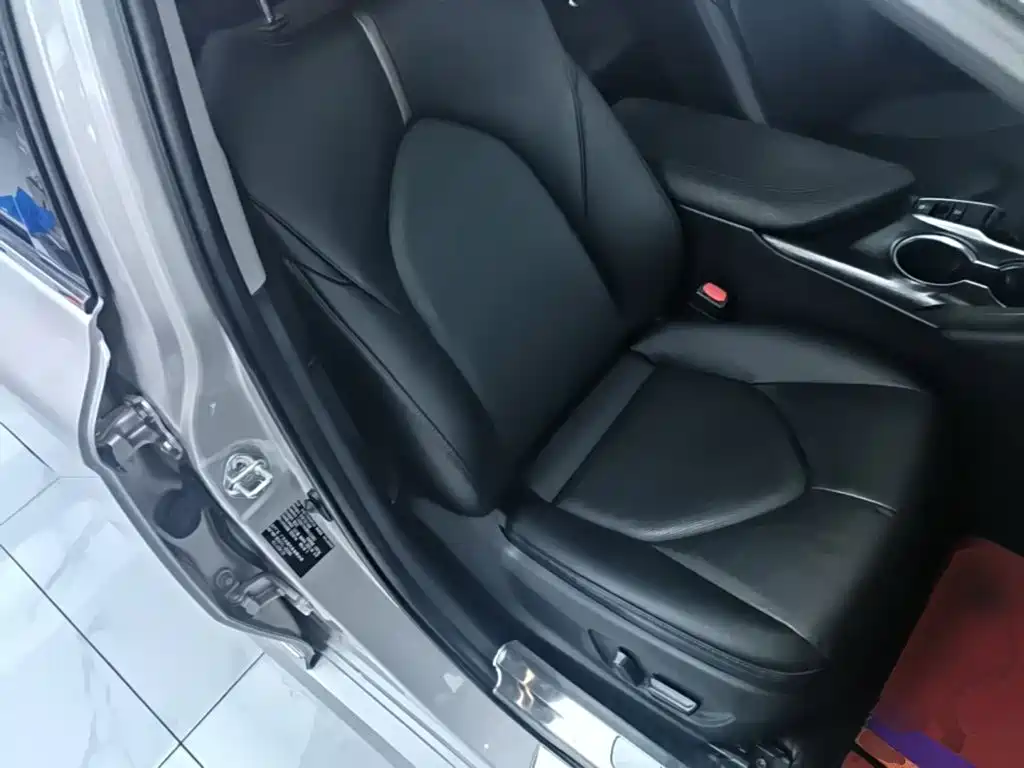 Toyota Camry — миниатюра 25