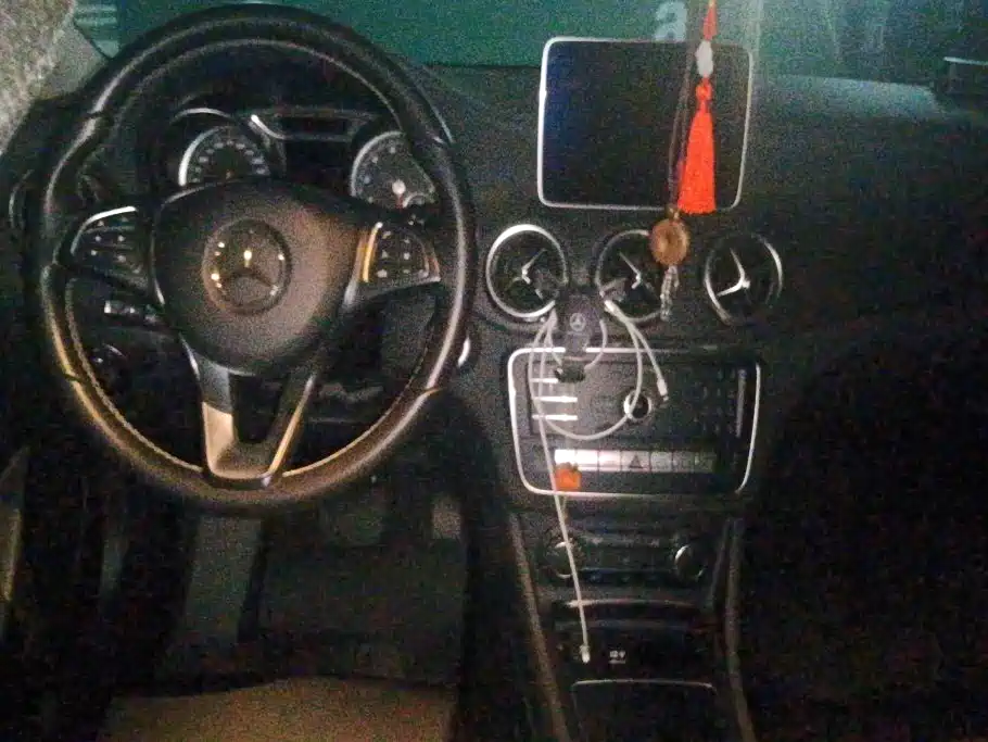 Mercedes-Benz GLA — миниатюра 12
