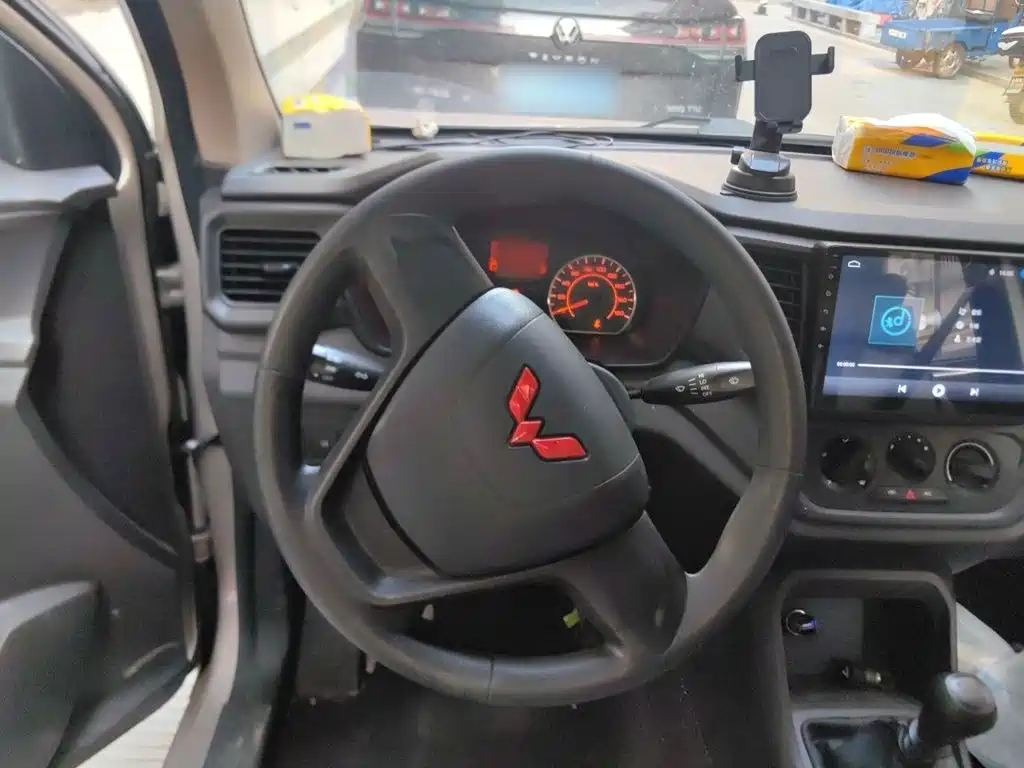 Wuling Hongguang V — миниатюра 11