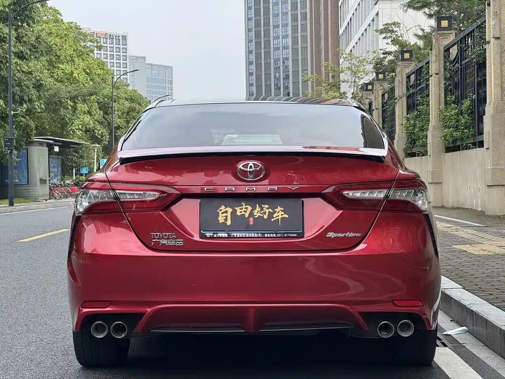 Toyota Camry — миниатюра 20