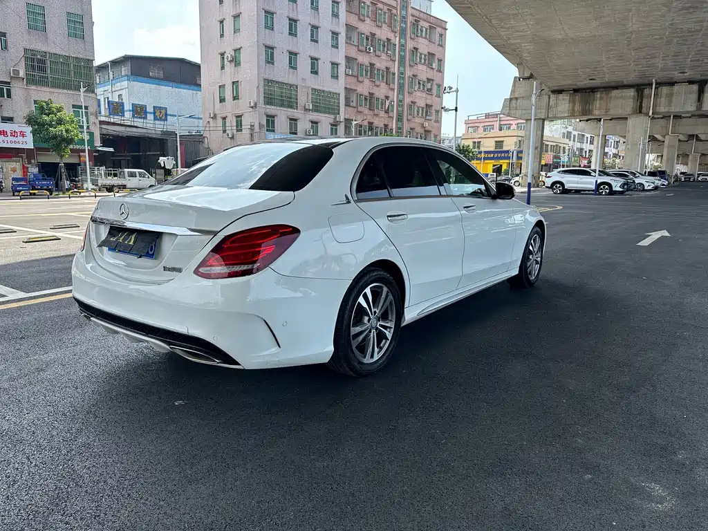 Mercedes-Benz C-Class — миниатюра 7