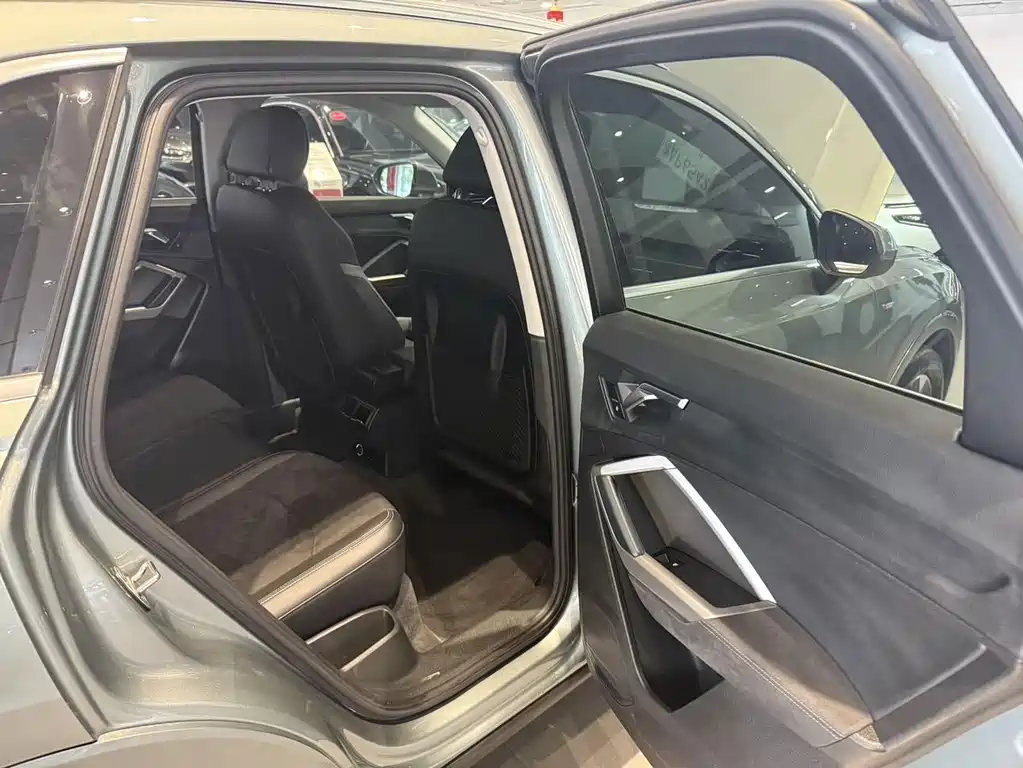 Audi Q3 — миниатюра 10