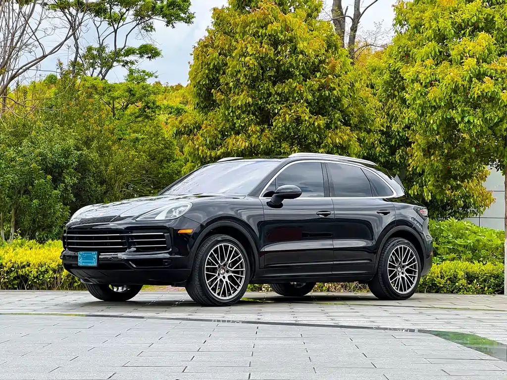 Porsche Cayenne 2022