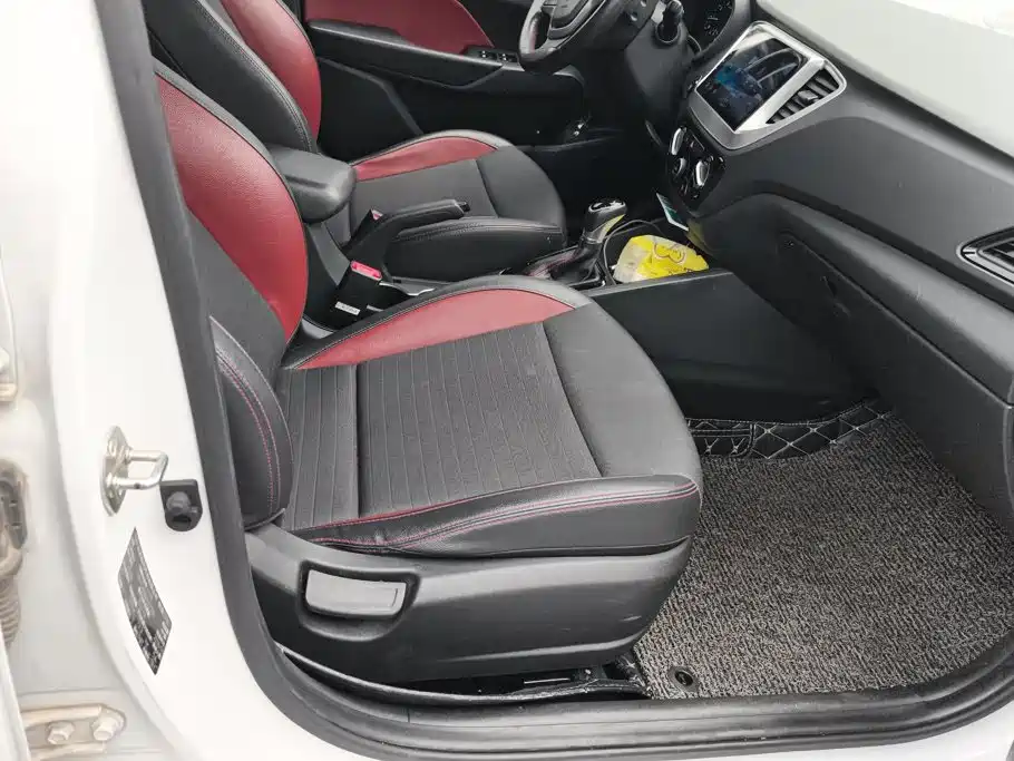 Hyundai Verna — миниатюра 8