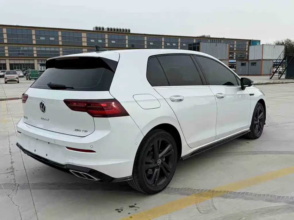 Volkswagen Golf — миниатюра 4