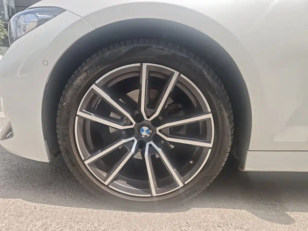 BMW 3 Series — миниатюра 4