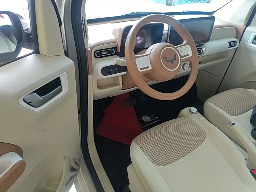 Wuling MINIEV — миниатюра 16