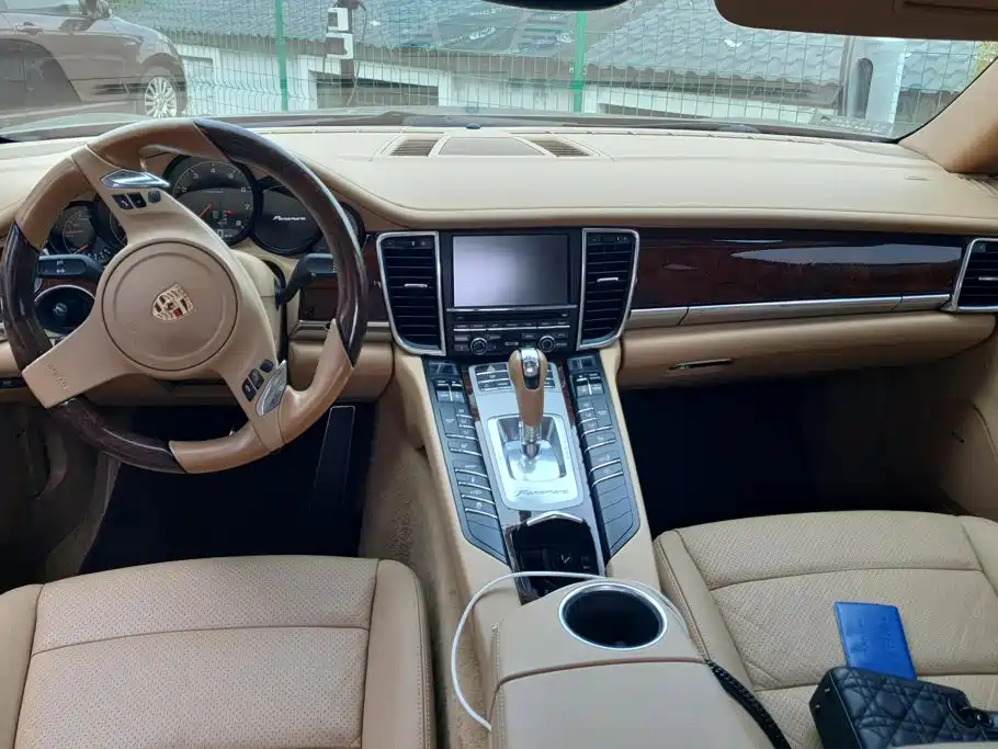 Porsche Panamera — миниатюра 12