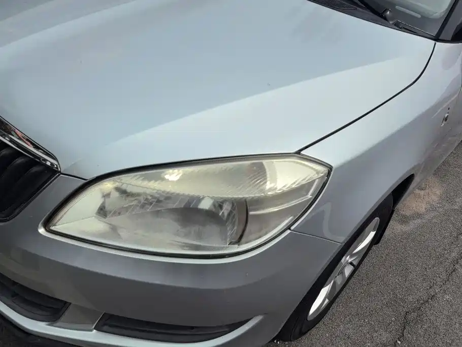Skoda Fabia — миниатюра 5