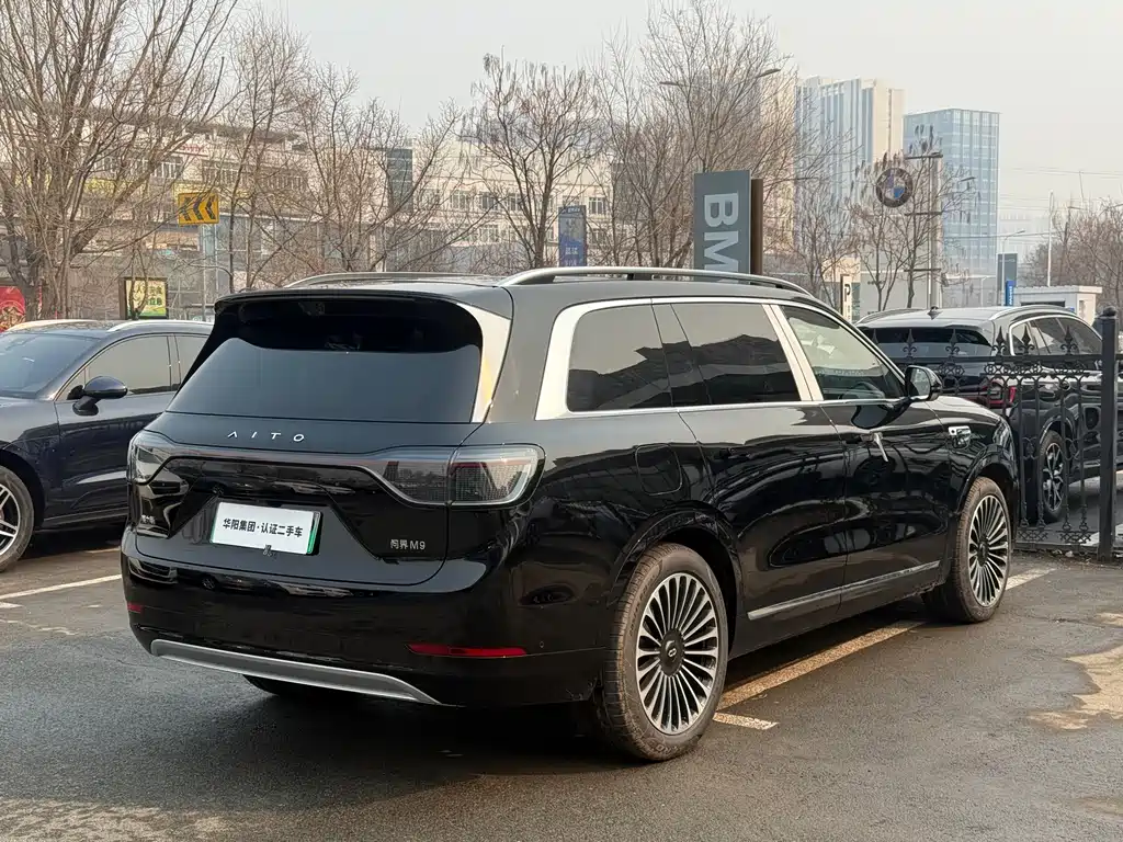 Aito M9 2025 Ultra 52kWh 6 мест (192 ）