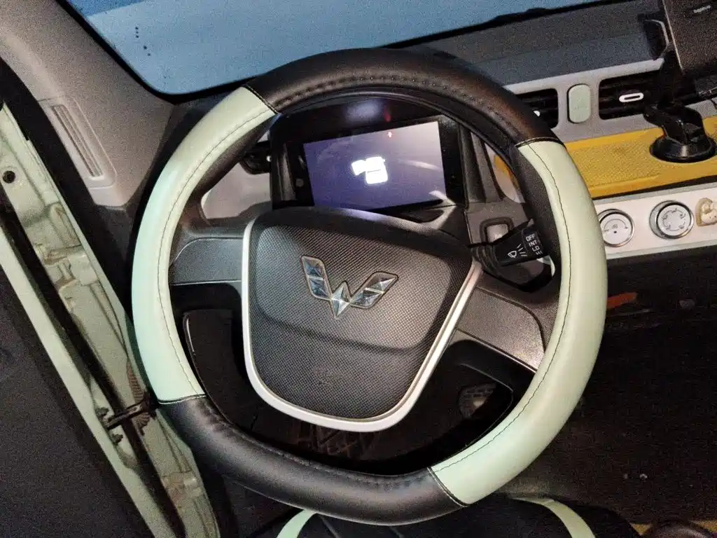Wuling MINIEV — миниатюра 11