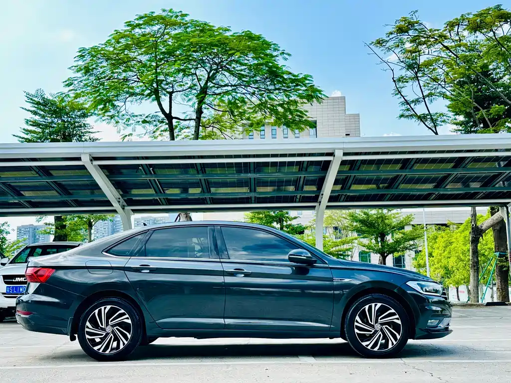 Volkswagen Sagitar — миниатюра 5