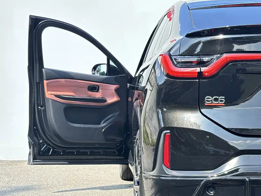 NIO EC6 — миниатюра 10