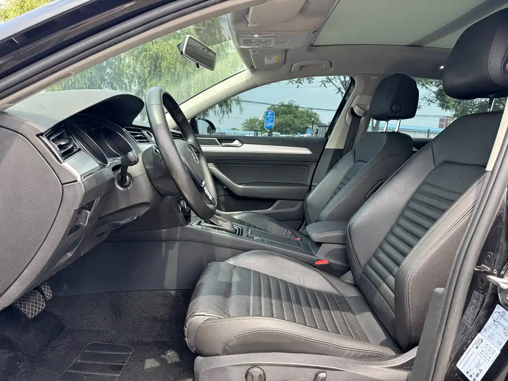 Volkswagen Magotan 2018 330TSI DSG Lead