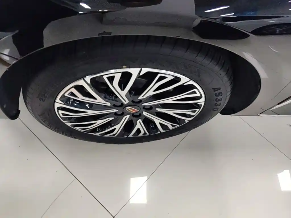 Hongqi Hongqi H5 — миниатюра 23