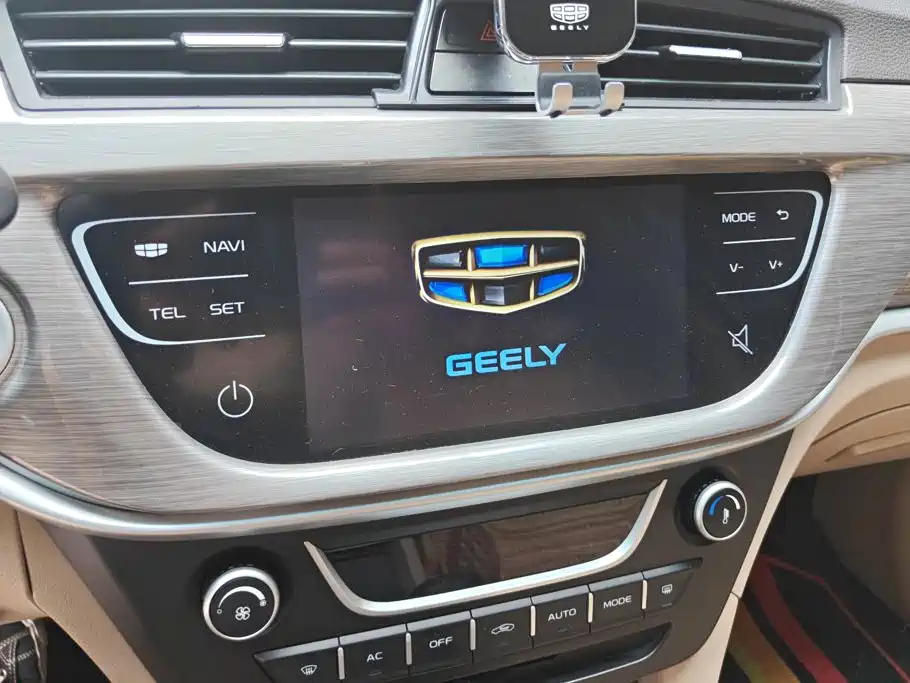 Geely Emgrand — миниатюра 13