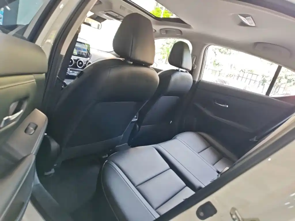 Nissan Sylphy — миниатюра 17