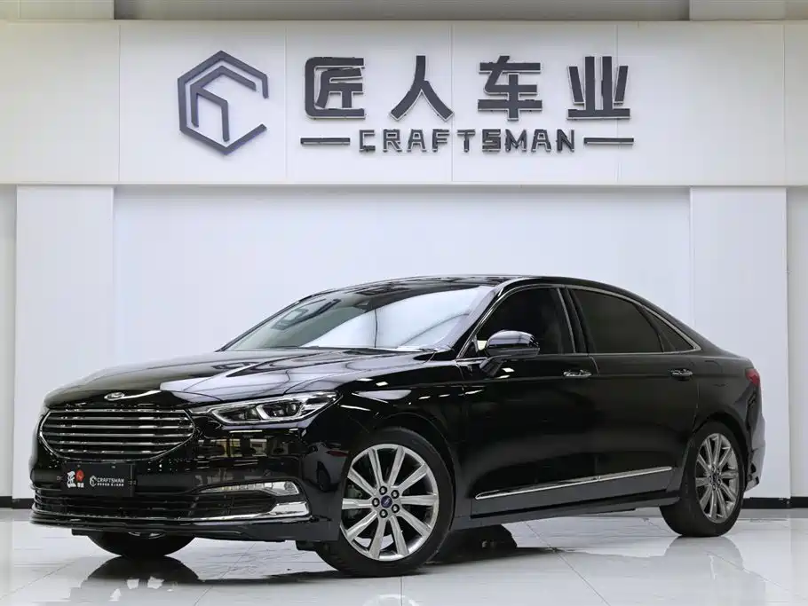 Ford Taurus 2020