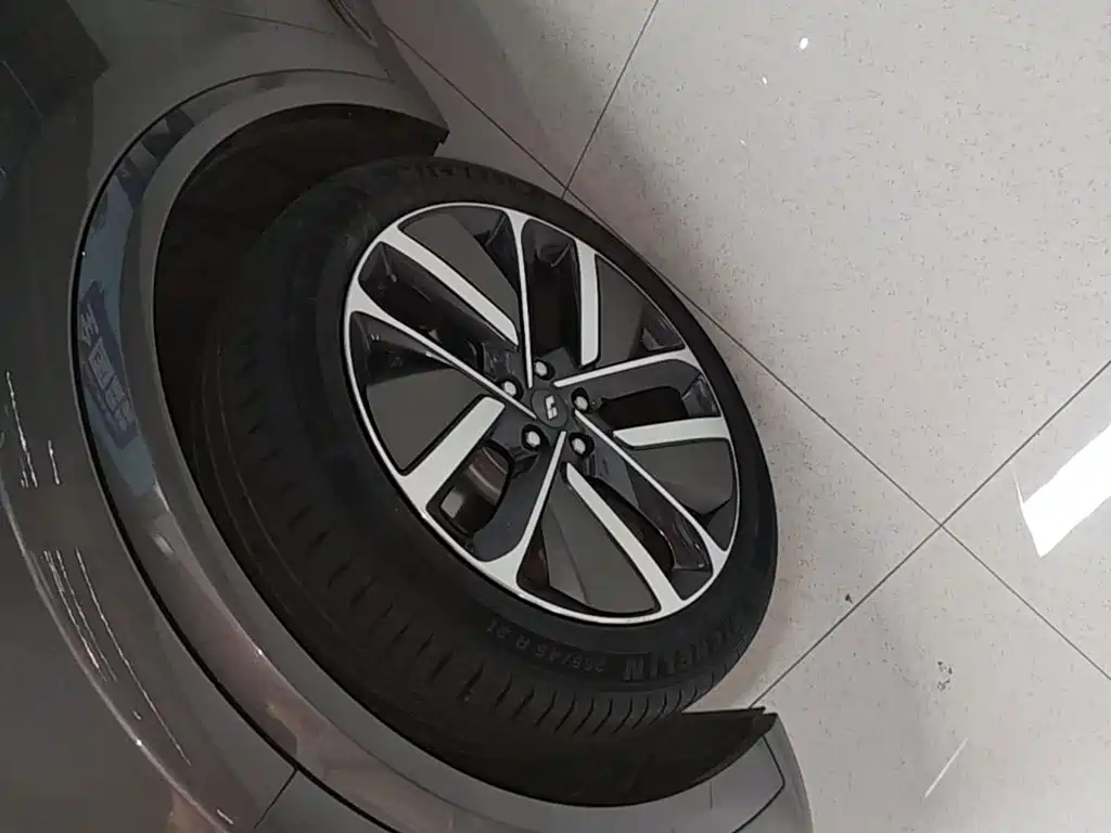 Li Auto Li L8 — миниатюра 23