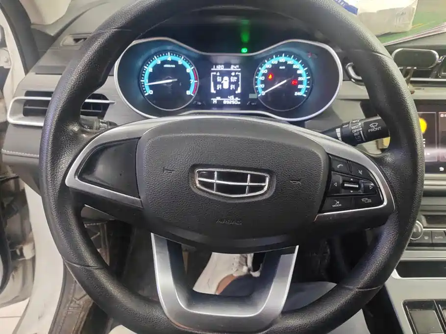 Geely Emgrand — миниатюра 15
