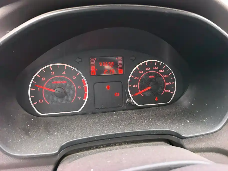 Wuling Hongguang V — миниатюра 14