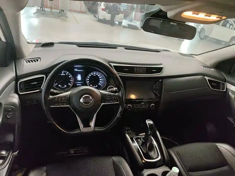Nissan Qashqai — миниатюра 7