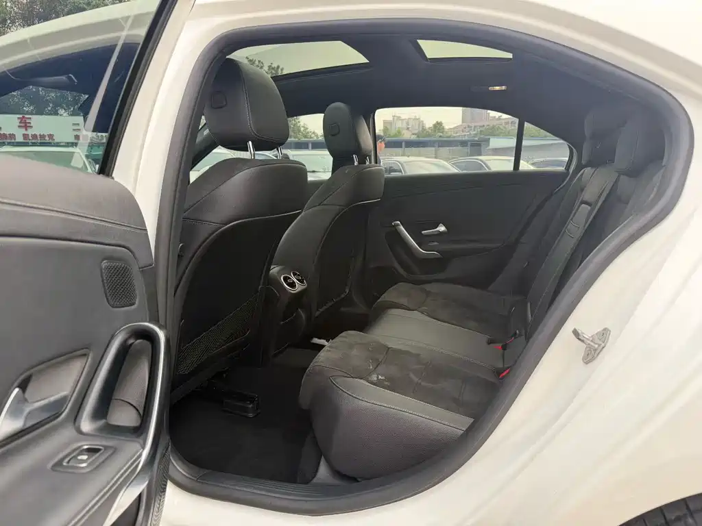 Mercedes-Benz A-Class — миниатюра 5