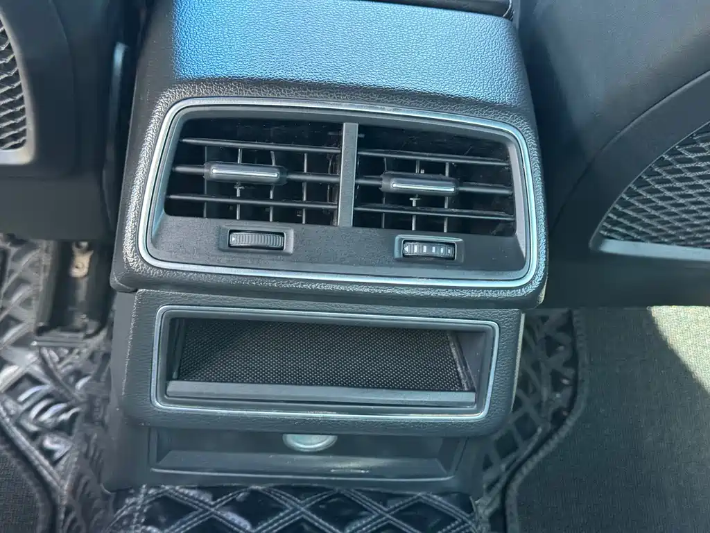 Audi A6L — миниатюра 18