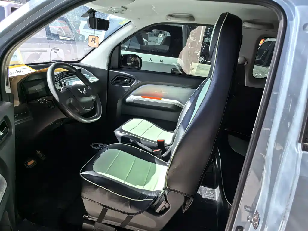 Wuling MINIEV — миниатюра 7