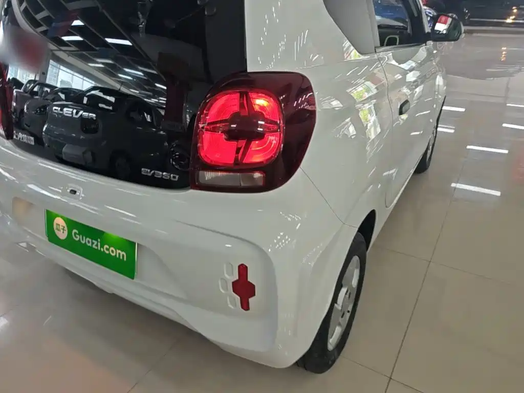 Roewe Clever — миниатюра 8