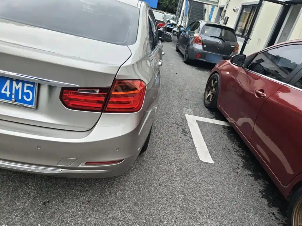 BMW 3 Series — миниатюра 8