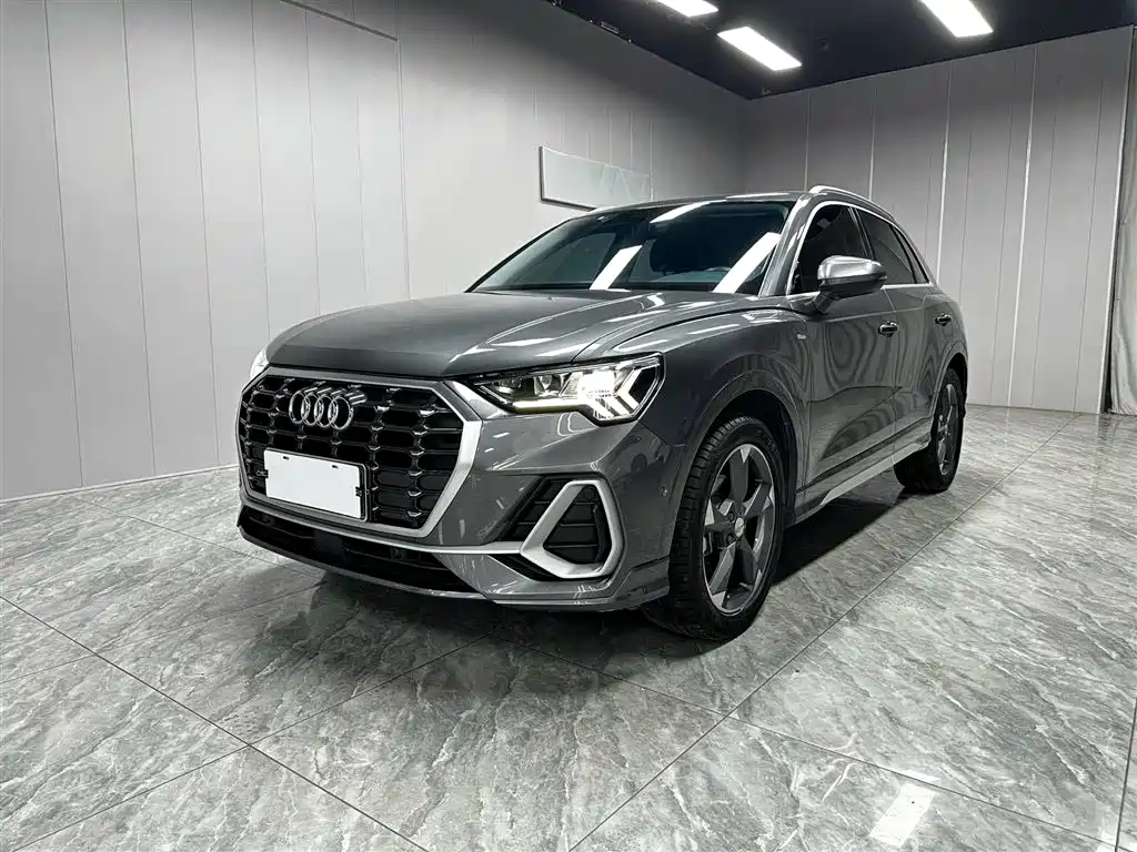 Купить Audi Q3