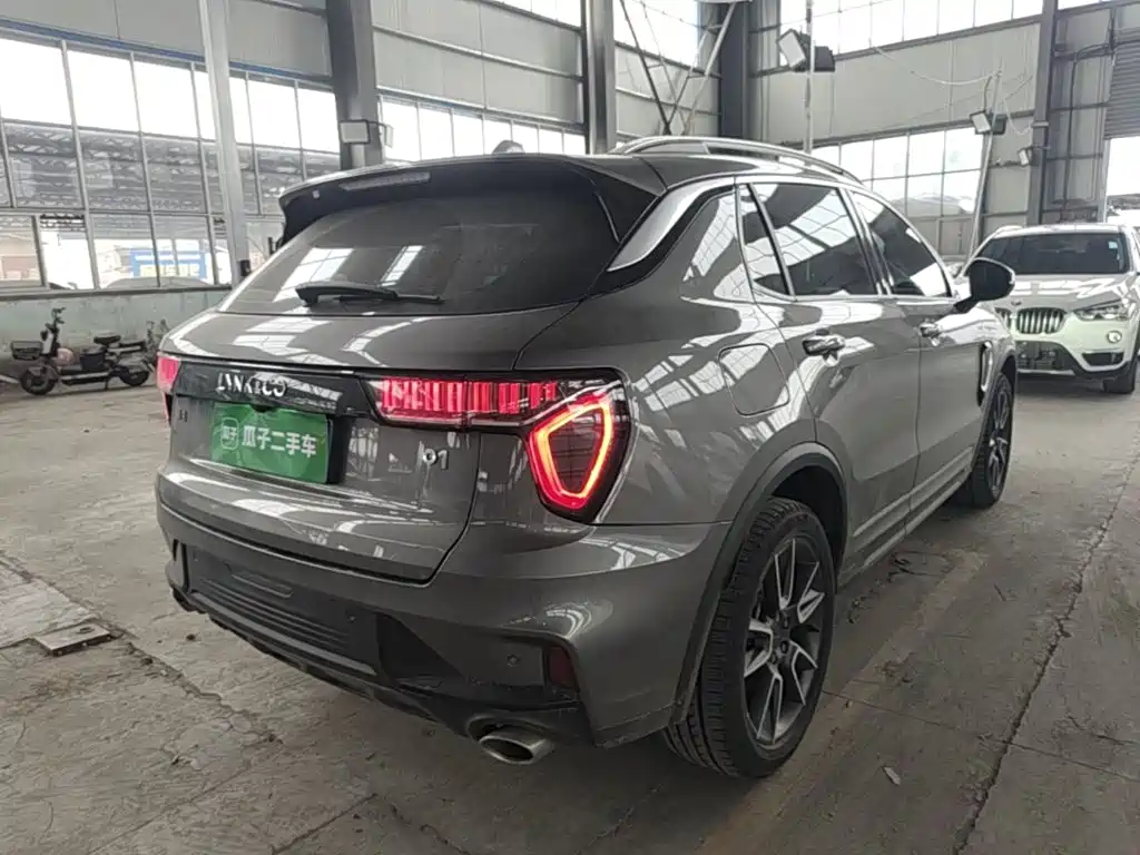 Lynk & Co 01 — миниатюра 7