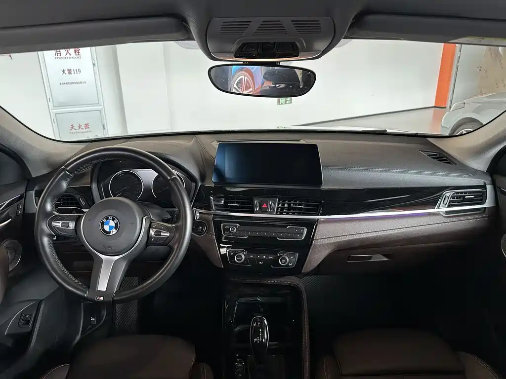 BMW X2 2021 sDrive25i Lead M