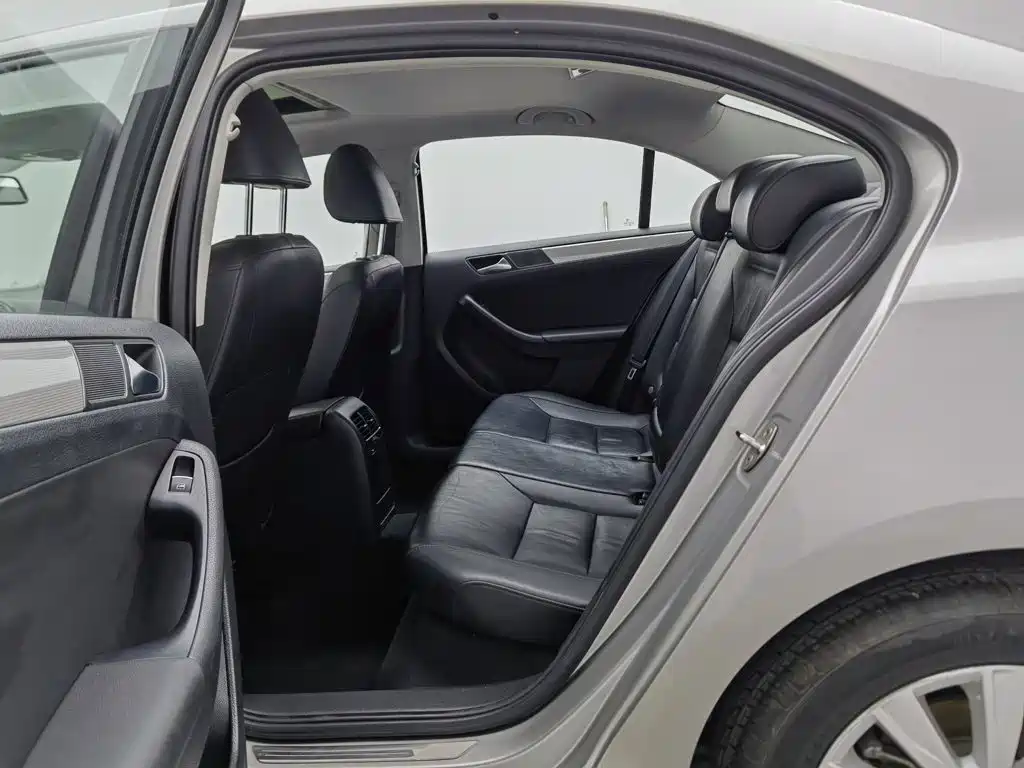 Volkswagen Sagitar — миниатюра 15