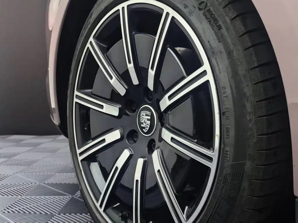 Porsche Taycan 2022 Taycan